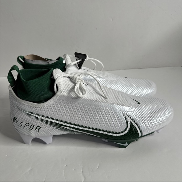 Athletic_Shoes
